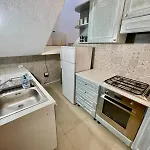 Nel Cortile Della Casa Di Carta, Due Singole Unita