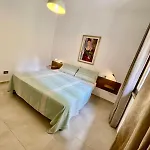 Nyaraló Nel Cortile Della Casa Di Carta, Due Singole Unita Torpè